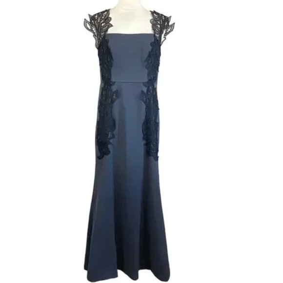 JS Collections Women's Formal Dress Size 8 Blue Crepe and Lace Sleeveless Gown - Picture 5 of 5